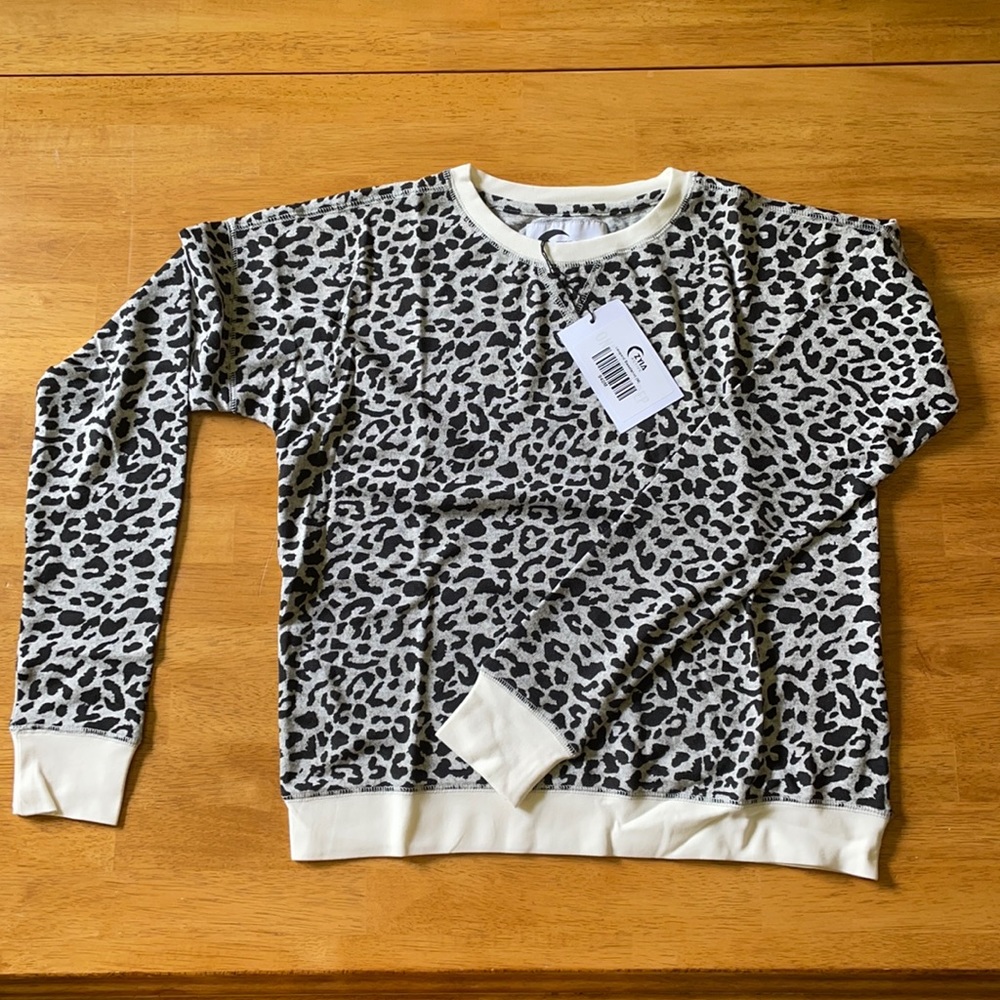 Zyia Active Leopard Sweater (M)